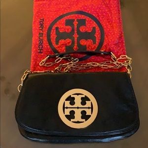 ❌Sold❌ Tory Burch leather clutch bag with chain